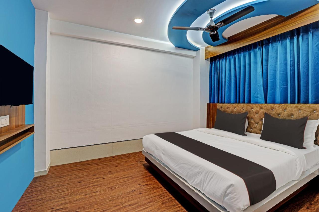 Collection O Hotel Swarg 苏拉特 外观 照片