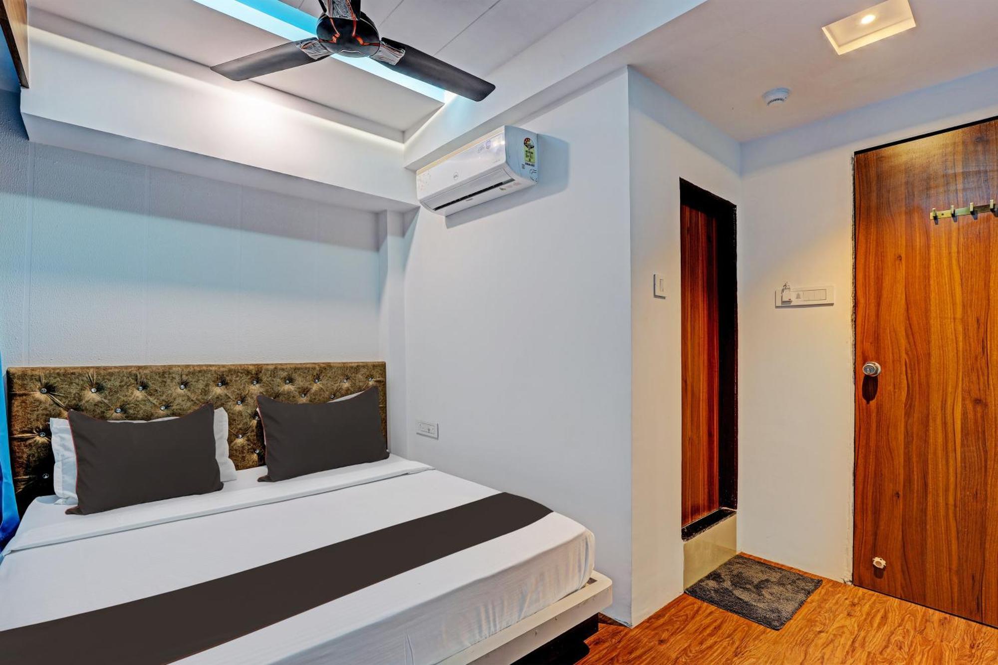 Collection O Hotel Swarg 苏拉特 外观 照片