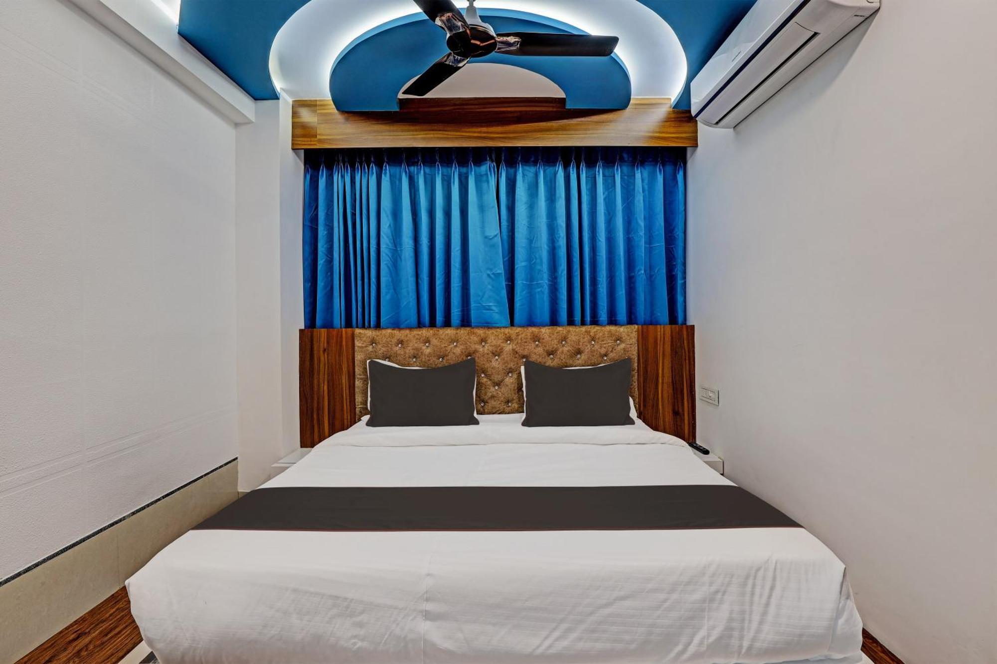 Collection O Hotel Swarg 苏拉特 外观 照片